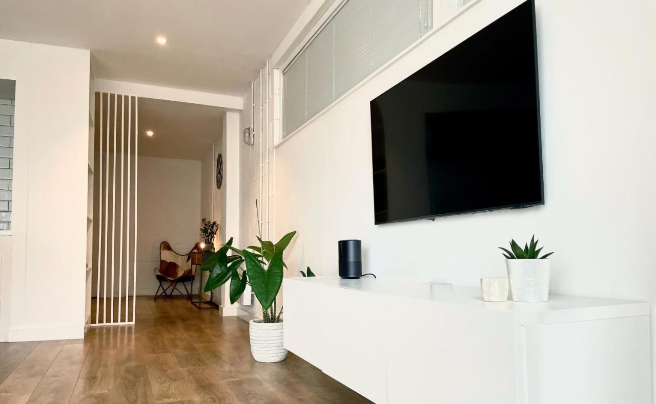 Spacious Industrial Style Apartment London Exterior photo